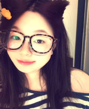 肤白大胸丰满妹子